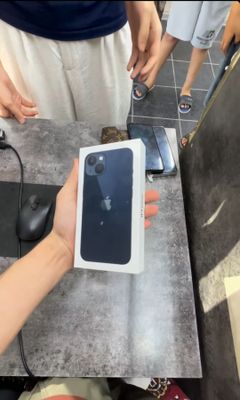 Iphone 13 yangi hali ochilmagan