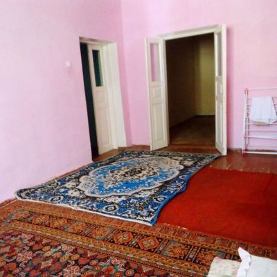 Kvarterya ijaraga qo‘yiladi oyla yokiy qizlarga bez makler
