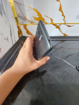 Redmi 10 A karobka bor aybi imeka hamma joyi ishledi