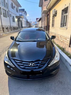 Hyundai Sonata идиалный состаяняда 2011 йил полный блак пиано!