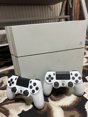 Ps4 holati zor 2 ta yangi jostik bilan 4