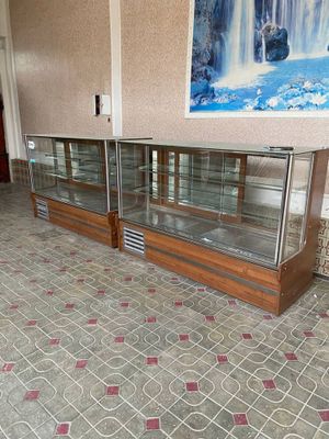 Холодильник для кафе и магазинов
