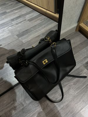 Продам черную сумку balenciaga