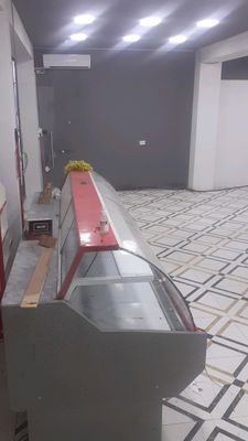 ветрина халаделник сифати яхши ишлиди  нархи 500$