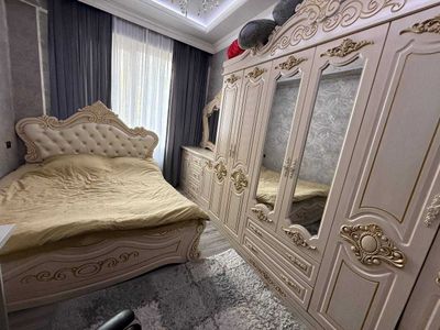 Мебельный гарнитур в идеальном состоянии.