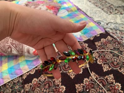 Abatok sirgʻa va buyniga taqadigani bn