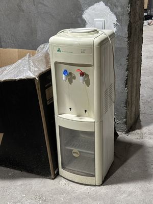 кулер для воды всё работает