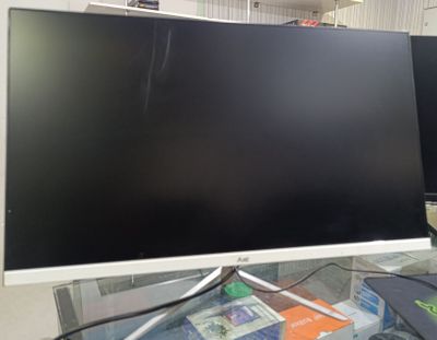 Axe LED MONITOR 24” curved!