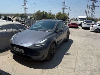 TESLA Model Y АМЕРИКАНСКИЙ dual motor ideal holatda sotiladi