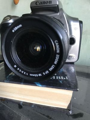 Фотоаппарат кэнон еос 300д