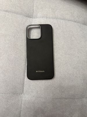 Продам чехол от Pitaka для iphone 16 pro max