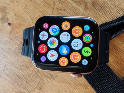 Продаю iwatch series 6. 44 mm в хорошем состоянии