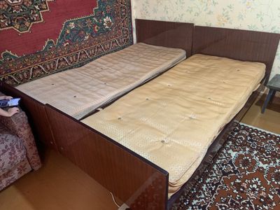 Двухспальная кровать