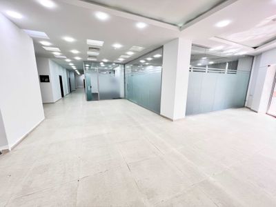 Офис с площадью 660 кв в самом центре Ташкента 1й этаж