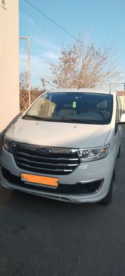 Автомобиль JAC M3