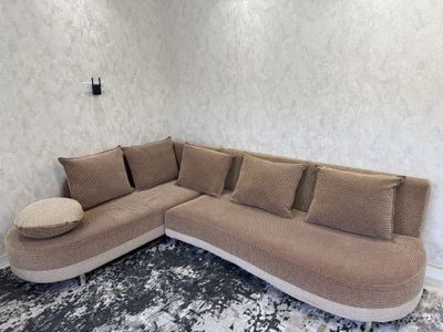 Продаю мягкую мебель для гостиной в отличном состояние.