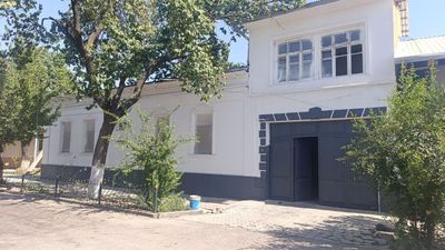 Uchastka sotiladi..