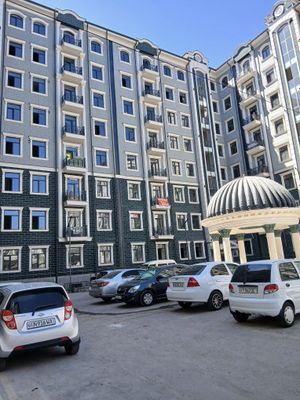 Uy sotiladi novostroyka