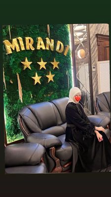 Бир марта кийилген зўр кийнек сотилади