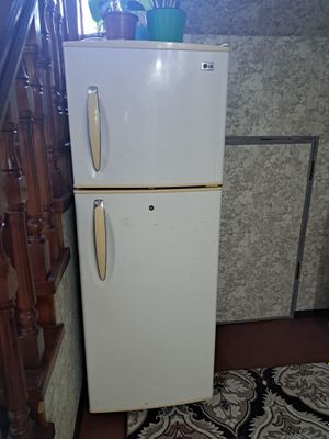 LG холодилниги сатылады