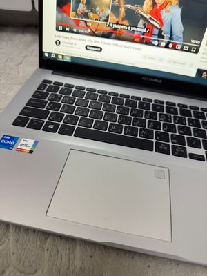 Asus Vivobook