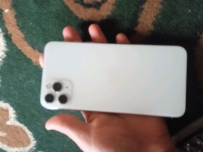iPhone 11 pro maks