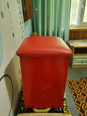 Продаю стулья для кухни, 2шт.Цена: 150000 за 2шт.