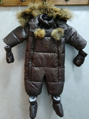 Продам детский зимний комбинезон