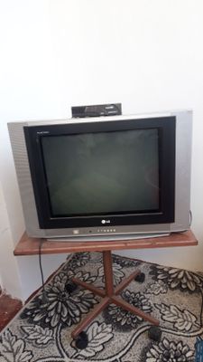Продам телевизор LG