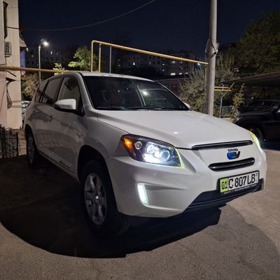 Toyota Rav4 EV Электромобил