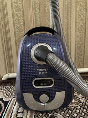 Вакуумный пылесос FASRU 2600W