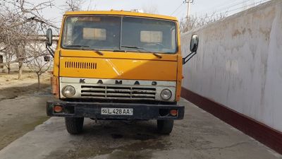 Kamaz 1989 yil sotiladi