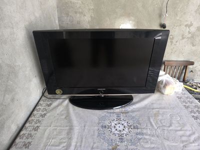 Телевизор Samsung 32. Samsung 32' televizor