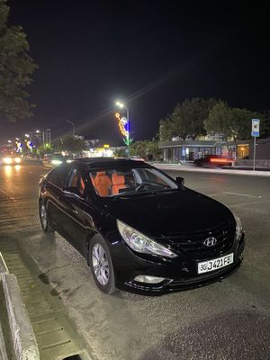 Hyundai Sonata 2011