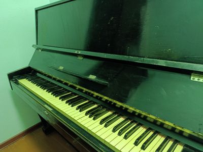 Pianina Akkord Qora