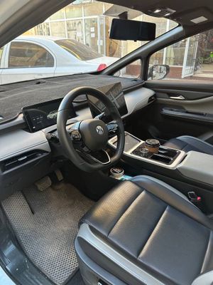 Электрокар HYCAN Z03