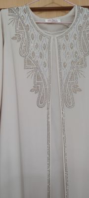 abaya 1 marta kiyilgan 350.000  50 52 razmer