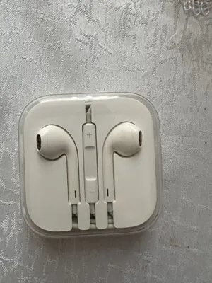 Продам нушники оригинал Apple AirPods !