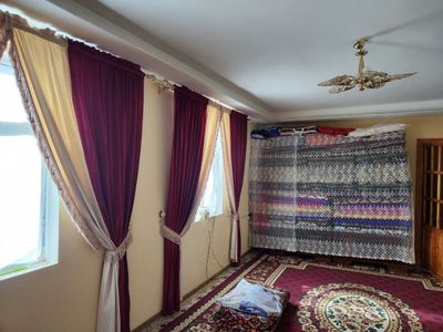 Шинам 7 хонали 10 соток дан зийод ер майдони, ошхона, баня, тандирхона