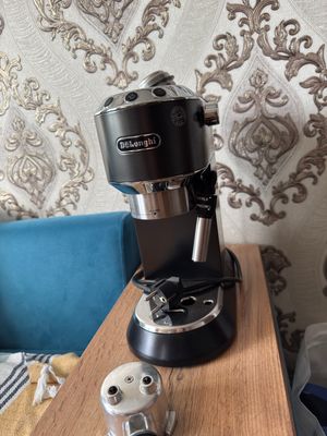 Кофеварка DELONGHI