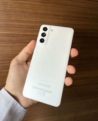 Samsung S21 FE (8/128)