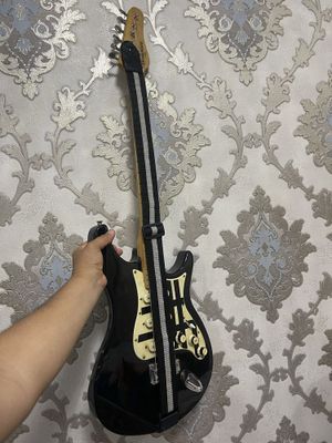 Elektro Gitara Sotiladi