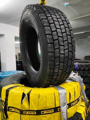 Фураларга 315/70R22.5 размер орқа тигачга балонлар бор