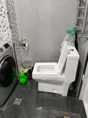 Beruniy mertoga 2minutli yo'l qizla bolla qo'yilad