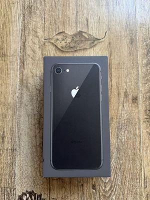 Iphone 8 karobkasi sotiladi