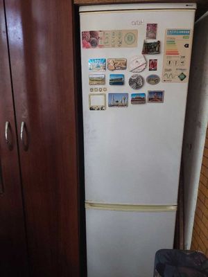 Холодильник ARTEL яхши ҳолатда