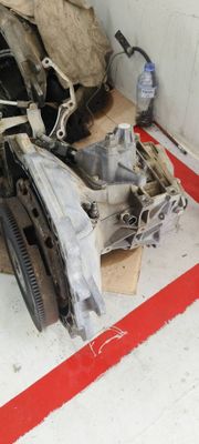 Lasettiga mexanika karobka bor