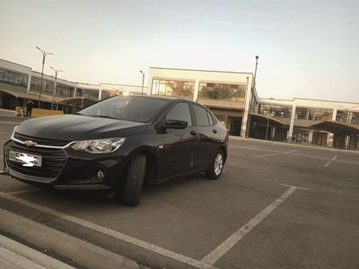 Onex avtomat 2024 bir qoʻl moshina Idial xolatda