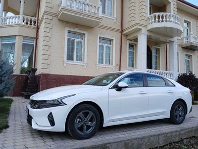 Продаётся KIA K5 почти новая 7 200 км пробег