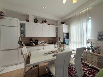 Mirabad Avenue Продается 2 комнатная квартира ремонт Гостиница Россия